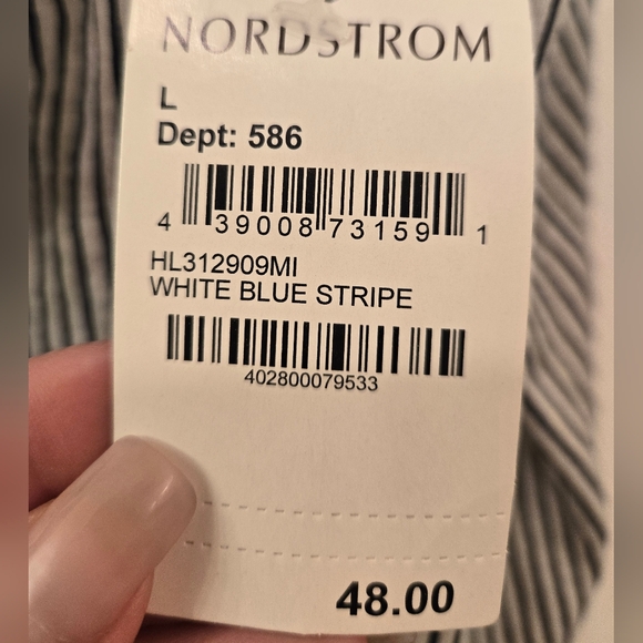 NWT Hinge Tank, L - Picture 2 of 7